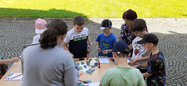 Fotogalerie Třeťáci v zámeckém parku, foto č. 1