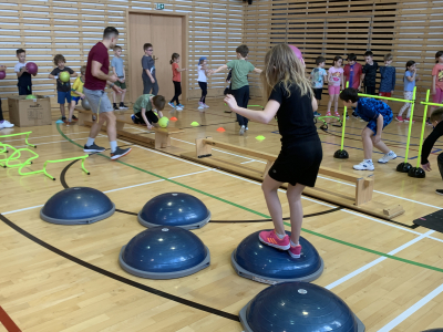 Fotogalerie Fitness odpoledne ve školní družině, foto č. 19