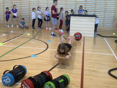 Fotogalerie Fitness odpoledne ve školní družině, foto č. 4