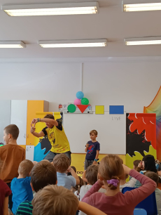 Fotogalerie Ilustrátor Adolf Dudek ve školní družině, foto č. 44