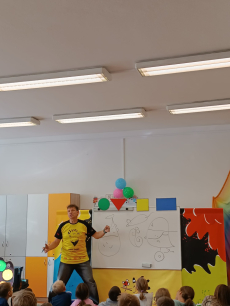 Fotogalerie Ilustrátor Adolf Dudek ve školní družině, foto č. 42