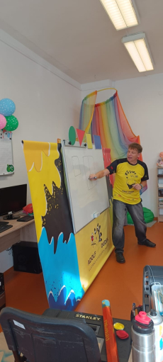 Fotogalerie Ilustrátor Adolf Dudek ve školní družině, foto č. 9