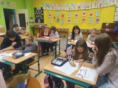 Fotogalerie Deváťáci čtou prvňáčkům, foto č. 28