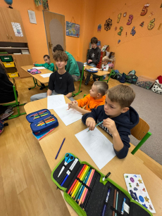 Fotogalerie Deváťáci čtou prvňáčkům, foto č. 55