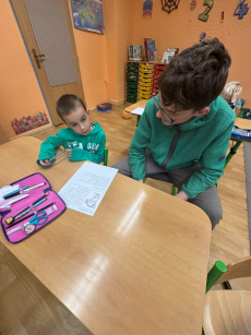 Fotogalerie Deváťáci čtou prvňáčkům, foto č. 59