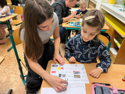 Fotogalerie Deváťáci čtou prvňáčkům, foto č. 13