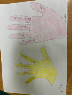 Fotogalerie Deváťáci čtou prvňáčkům, foto č. 32