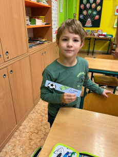 Fotogalerie Deváťáci čtou prvňáčkům, foto č. 3