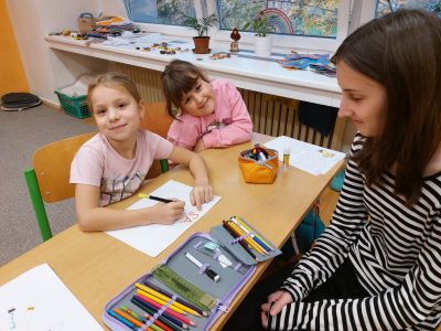 Fotogalerie Deváťáci čtou prvňáčkům, foto č. 43