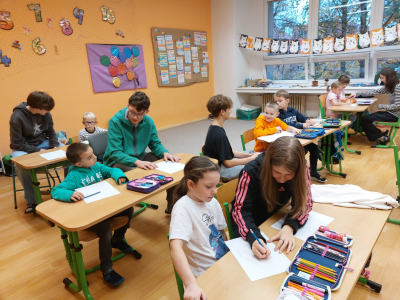 Fotogalerie Deváťáci čtou prvňáčkům, foto č. 42