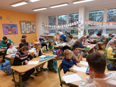 Fotogalerie Deváťáci čtou prvňáčkům, foto č. 39