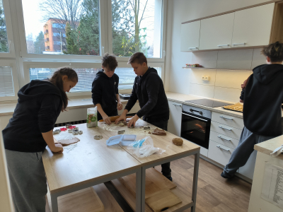 Fotogalerie Příprava pokrmů v 8. ročníku, foto č. 6