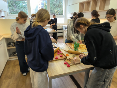 Fotogalerie Příprava pokrmů v 8. ročníku, foto č. 3