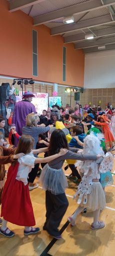 Fotogalerie Maškarní karneval s Hopsalínem, foto č. 41