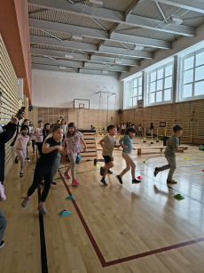 Fotogalerie Fitness odpoledne ve školní družině: Zábava a pohyb pro děti, foto č. 54