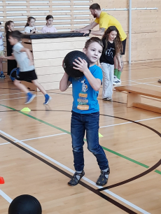 Fotogalerie Fitness odpoledne ve školní družině: Zábava a pohyb pro děti, foto č. 45