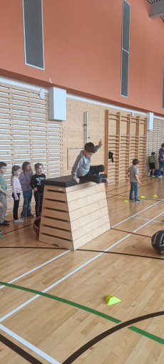 Fotogalerie Fitness odpoledne ve školní družině: Zábava a pohyb pro děti, foto č. 36