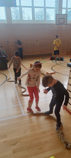 Fotogalerie Fitness odpoledne ve školní družině: Zábava a pohyb pro děti, foto č. 37