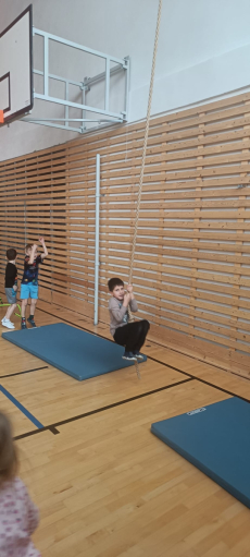 Fotogalerie Fitness odpoledne ve školní družině: Zábava a pohyb pro děti, foto č. 29