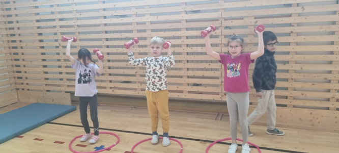 Fotogalerie Fitness odpoledne ve školní družině: Zábava a pohyb pro děti, foto č. 23