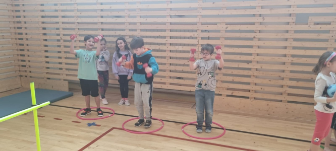 Fotogalerie Fitness odpoledne ve školní družině: Zábava a pohyb pro děti, foto č. 13