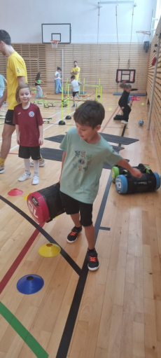 Fotogalerie Fitness odpoledne ve školní družině: Zábava a pohyb pro děti, foto č. 4