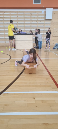 Fotogalerie Fitness odpoledne ve školní družině: Zábava a pohyb pro děti, foto č. 6