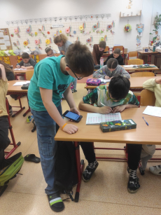 Fotogalerie Starší žáci si vyzkoušeli roli učitelů, foto č. 18