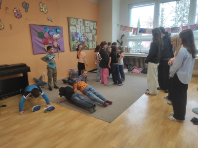 Fotogalerie Starší žáci si vyzkoušeli roli učitelů, foto č. 13