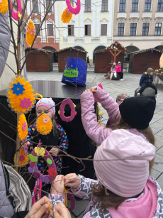 Fotogalerie Zdobení břízky na novojičínském náměstí, foto č. 8